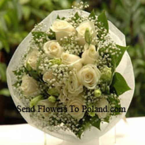 11 Elegant White Roses